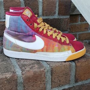 COPY - Wmns Nike Blazer High 'Brilliant Magenta'
